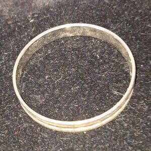 A Vintage Monet Silver Tone Bangle Bracelet Diamond Pattern Elegant